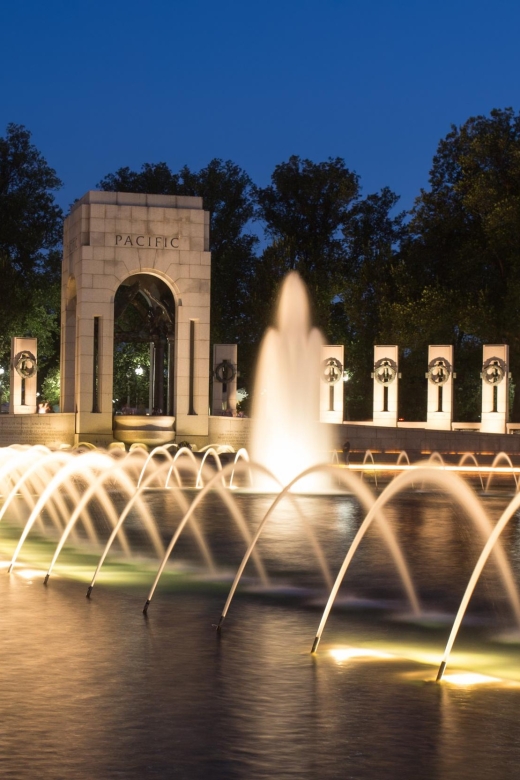 Washington, DC Monuments: Walking Tour at Sunset