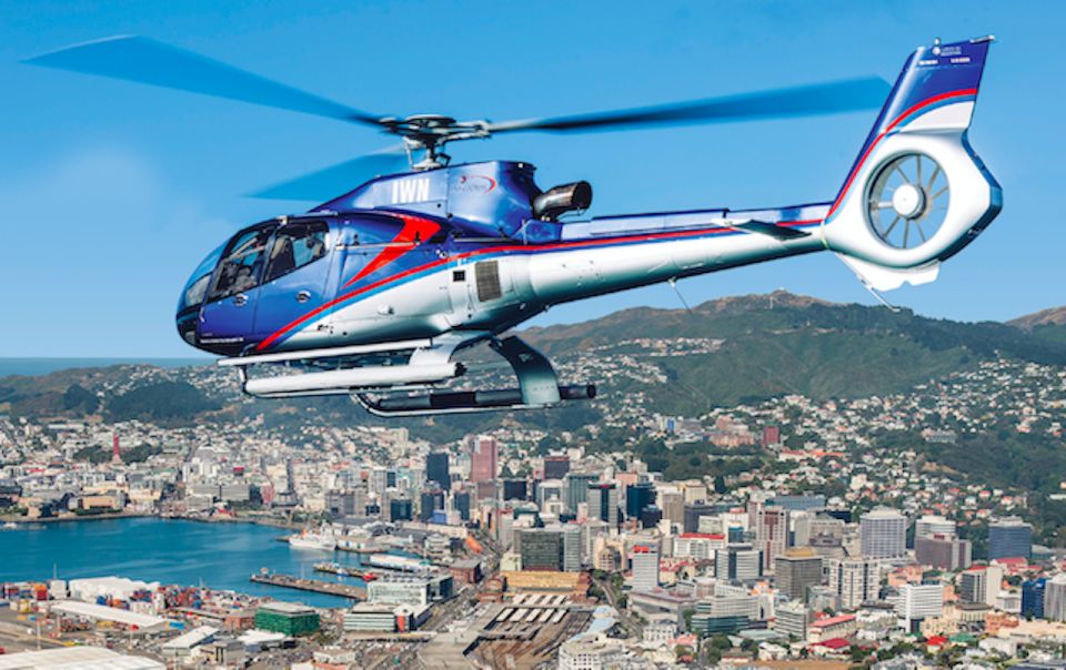 Wellington: Scenic Harbour Helicopter Flight