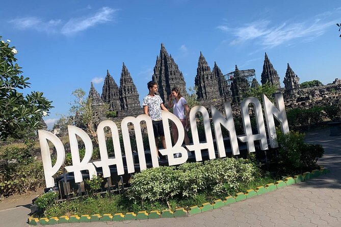 Yogyakarta: Borobudur Climb to the Top and Prambanan Privat Tour - Exploring Prambanan Temple