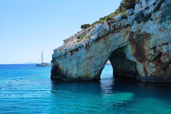 Zakynthos VIP Small Group Tour: Shipwreck, Blue Caves, and Viewpoint