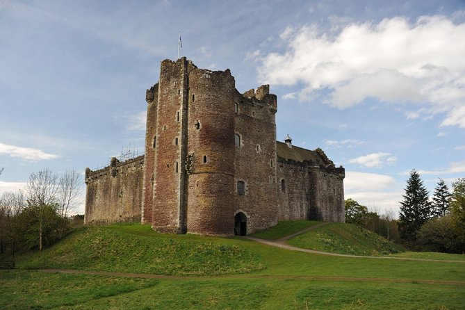 2-Day Inverness and the Highlands Very Small Group Tour From Edinburgh - Stirling Castle and Wallace Monument