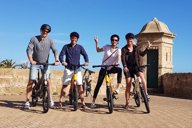 2 Hours Sightseeing E-Bike Tour in Palma De Mallorca