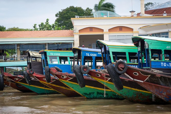 2-Day Cai Rang Floating Market Group Tour - Accommodation and Inclusions