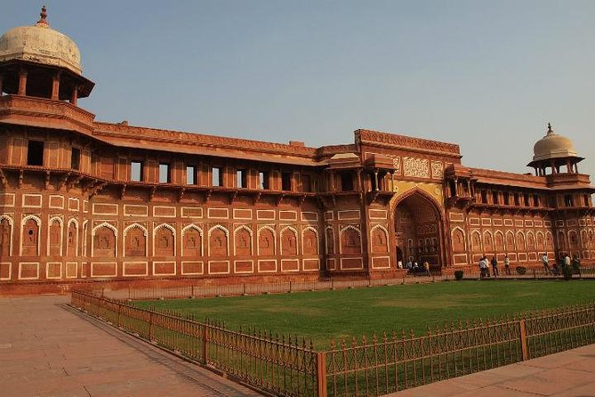 2-Day Tour to Taj Mahal, Agra From Hyderabad With Both Side Commercial Flights - Included Amenities