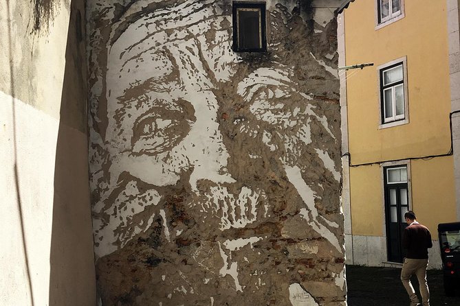 3-Hour Guided Street Art Walking Tour of Lisbon - Meeting and Pickup