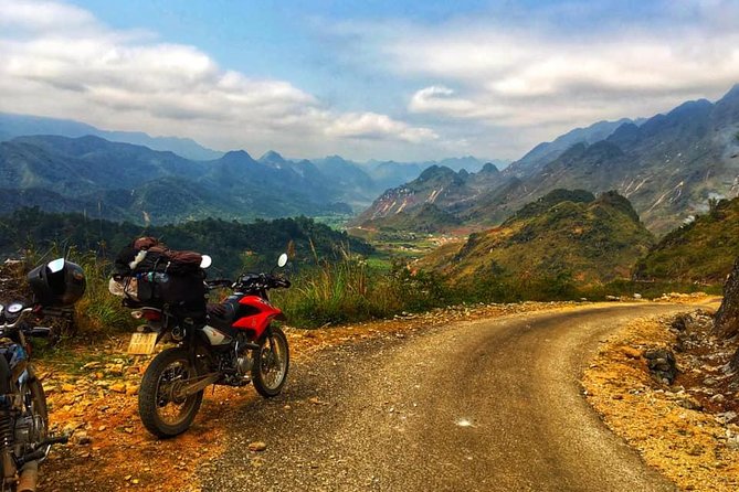 3D2N LOOP TOUR WITH EASY RIDERS (Small Group, Maximum 10 People) - Meeting and Pickup