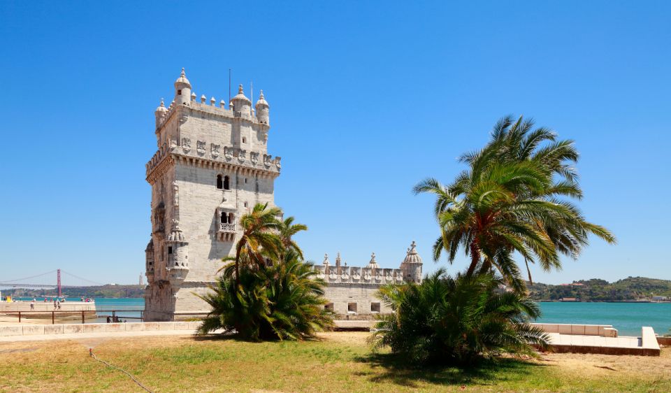 8-Hours Lisbon Tour With Entrance Fees - Booking Information