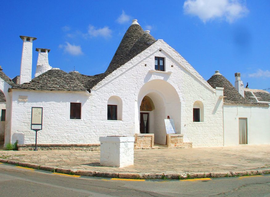 Alberobello: 2-Hour Guided Walking Tour of the Trulli - Exploring the Trulli Architecture