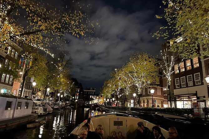 Amsterdam Evening Cruise by Captain Jack Including Drinks - Included Beverages and Snacks