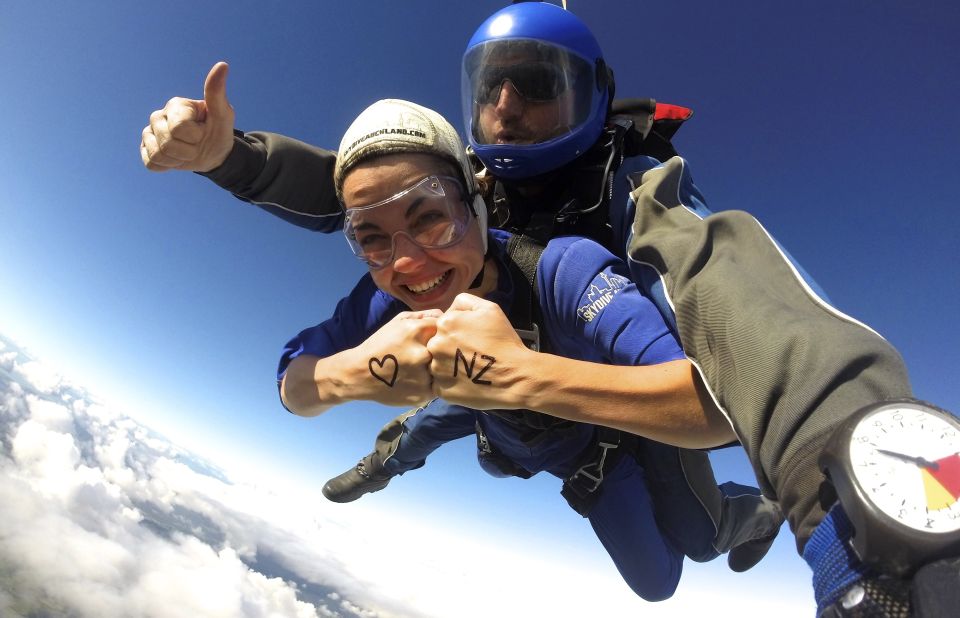 Auckland: 13000, 16000, or 18000-Foot Tandem Skydive - Reservation & Cancellation Policy