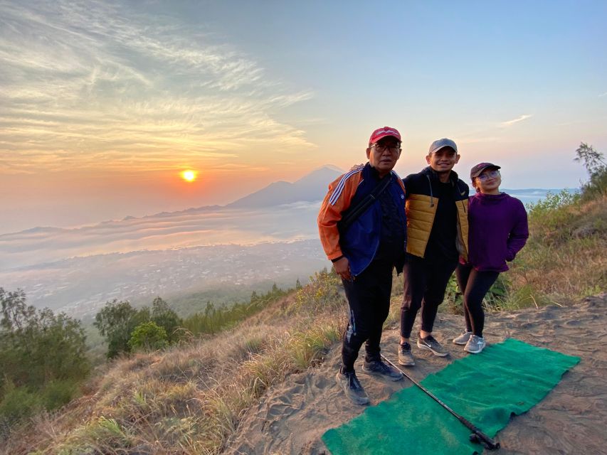 Bali: Mount Batur Volcano Hike With Local Mountain Guide - Early Morning Pickup and Departure