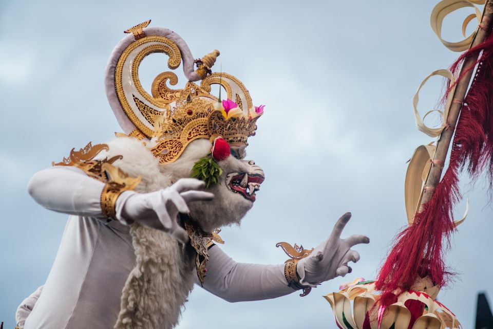 Bali: Skip-the-line Uluwatu Temple and Kecak Fire Dance Tour - Itinerary Breakdown