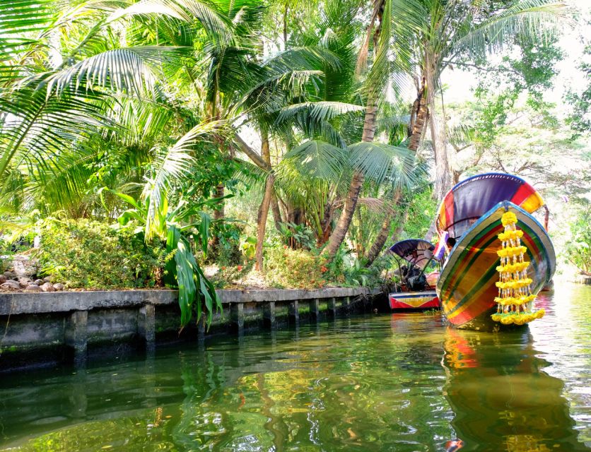 Bangkok: Damneon Saduak Floating & Train Markets Guided Tour - Maeklong Railway Market