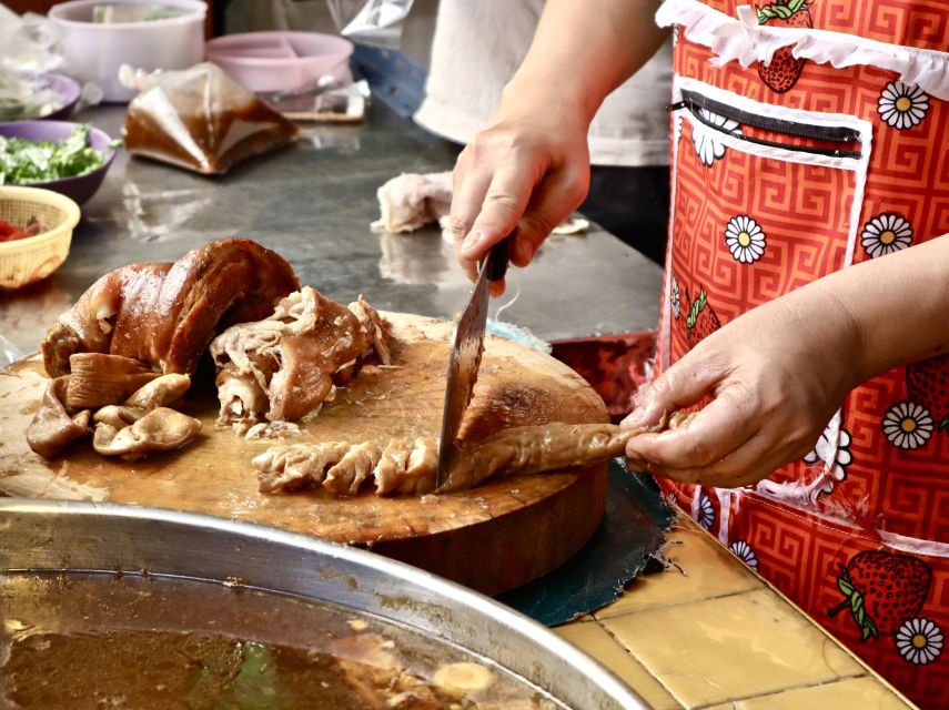 Bangkok: Local's Favorite Dishes Food Tour - Tour Details