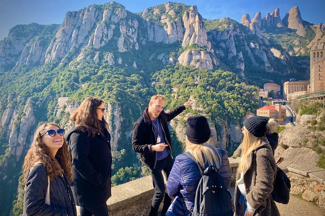 Barcelona to Montserrat: Guided Tour & Return Bus Transfers - Included Amenities