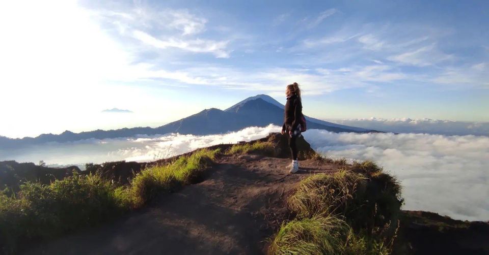 Batur: Sunrise Trekking, Hot Spring, Coffee Tasting + Lunch - Sunrise Trekking on Mount Batur