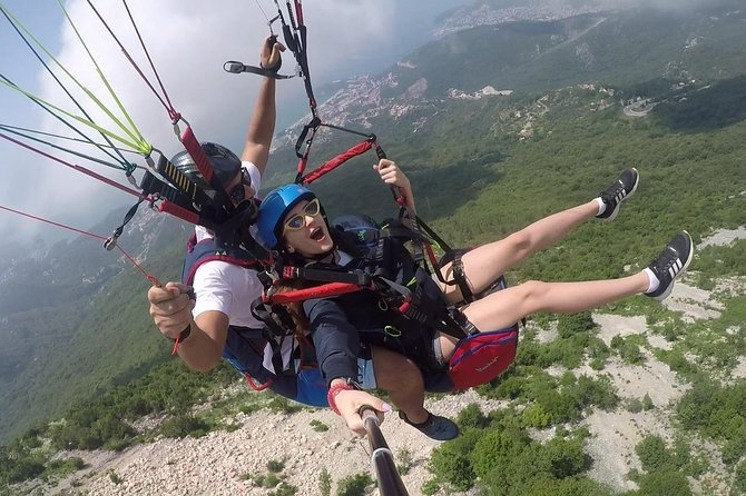 Bečići Standard Paragliding - Tandem Paragliding Experience