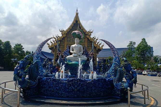 Best Places in Chiang Rai White, Blue, Big Buddha, Tea Plantation - Discovering the Blue Temple