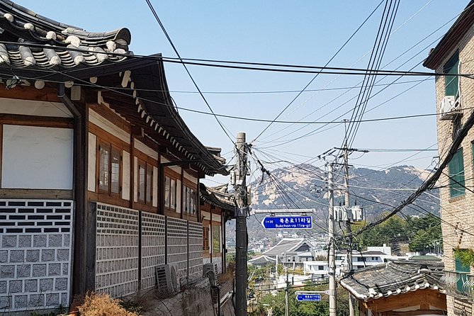 Best Walking Tour to Gyeongbok Palace N Bukchon With Expert - National Folk Museum of Korea