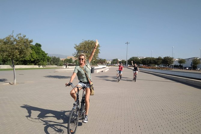 Bike Tour Córdoba - Included Amenities