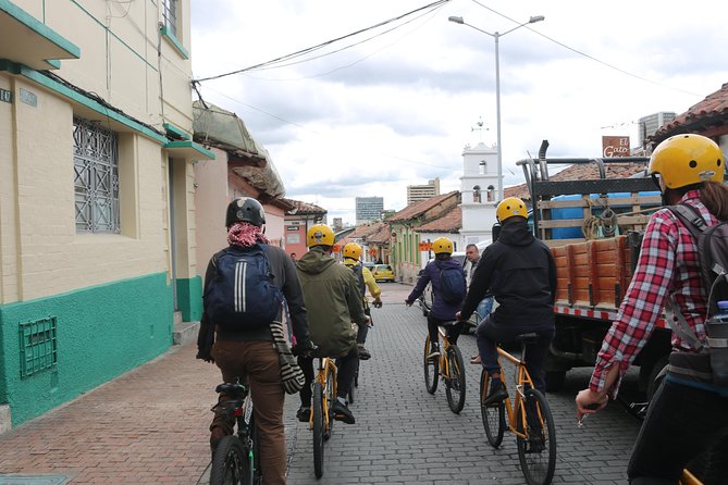 Bike Tour in La Candelaria Bogotá - Included Services and Amenities