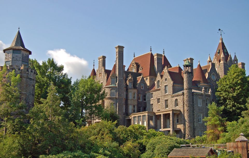 Boldt Castle and Two Nation Tour - Unique Experience