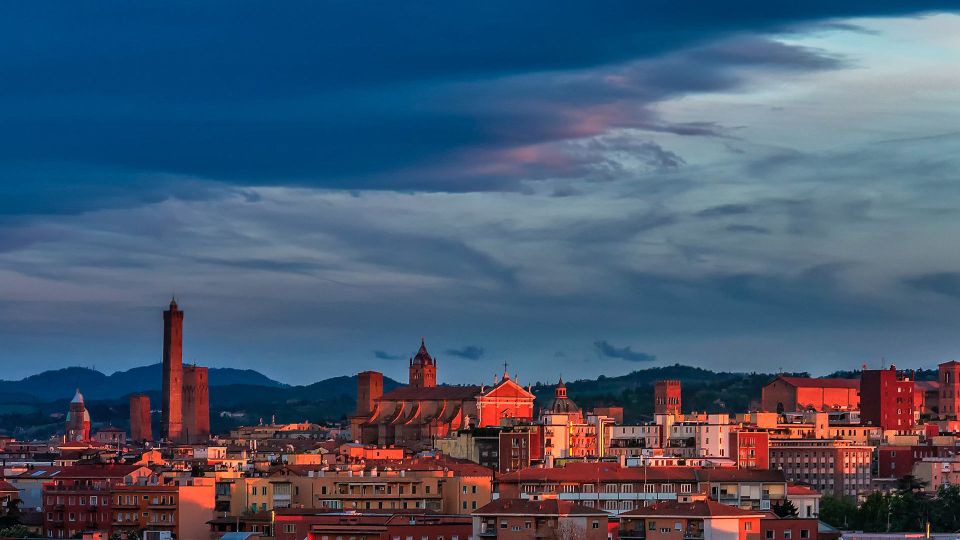 Bologna: City History Guided Walking Tour - Private Tour - Key Highlights