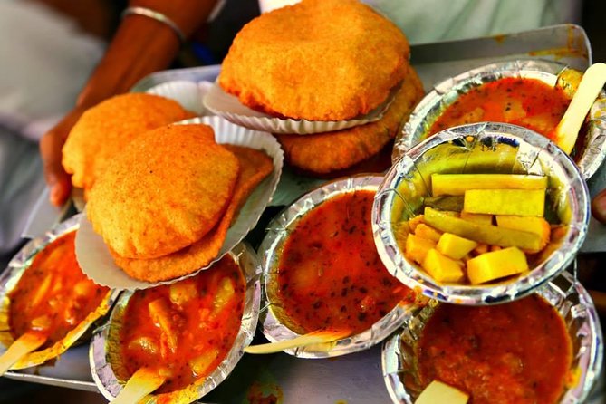 Breakfast Walk in Old Delhi - Sampling Local Foods in Old Delhi