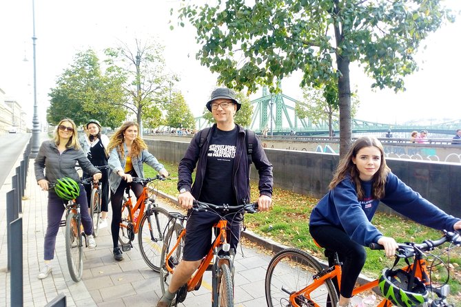 Budapest: Small Group Historic Downtown Bicycle Tour - Exploring Both Sides of the Danube