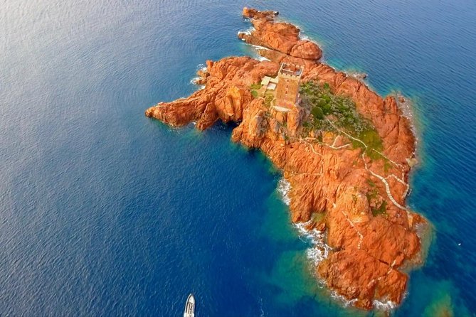 Calanques of Esterel - Departure From AGAY - Inclusions