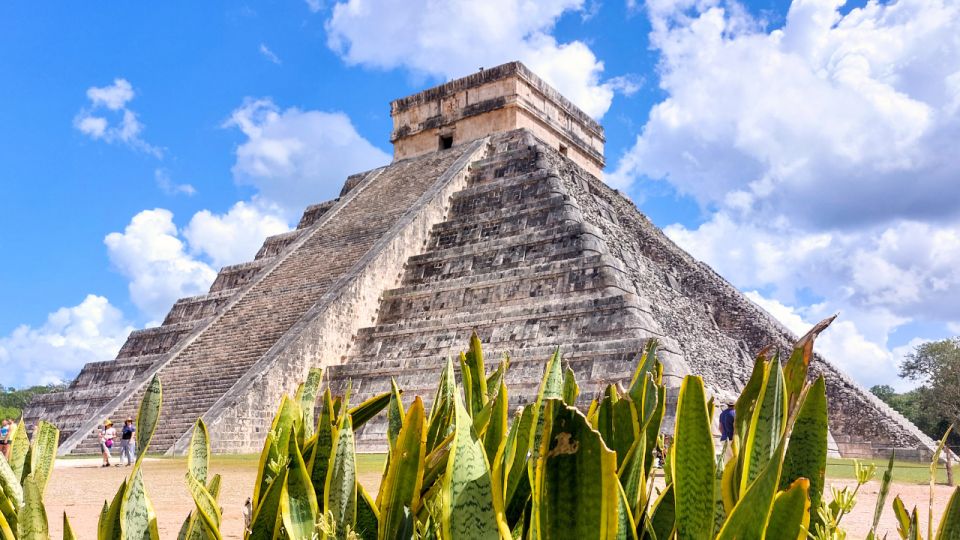 Cancun: Chichen Itza, Ik Kil Cenote, and Valladolid Day Trip - Chichen Itza Exploration