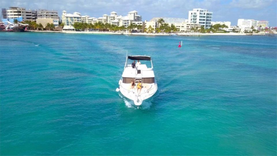 Cancun: Private Luxury 46-Feet Flybridge Yacht Cruise - Exploring Cancuns Waterways