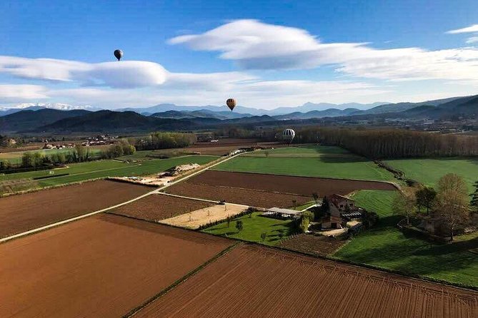 Catalonia Hot Air Balloon Ride and Breakfast Over the Volcanoes of La Garrotxa - Soaring Over the Volcanic Landscape
