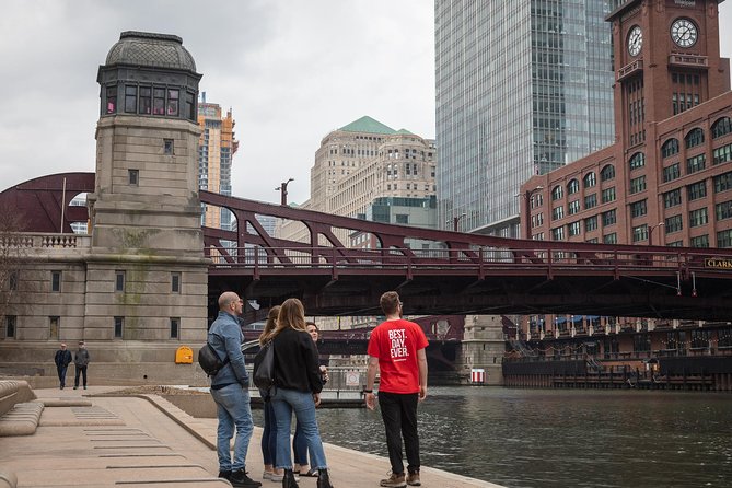 Chicago in a Day: Food, History and Architecture Walking Tour - Food Exploration