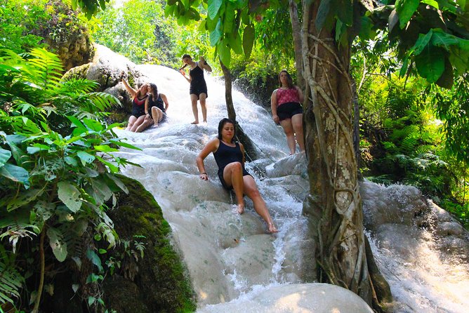 Climb Sticky Waterfall Like a Spiderman - Marveling at the Limestone Walls