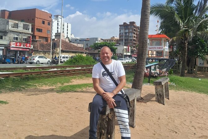 Colombo Sightseeing Private Tour by Tuk Tuk Morning OR Evening - Pettah Floating Market
