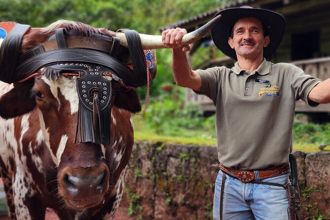 COMBO Tour: Coffee, Poas Volcano and La Paz Waterfall Gardens - Important Tips for Travelers