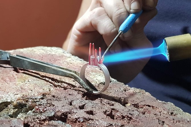 Create Your Own Colombian Emerald Ring - The Jewelry Workshop Experience