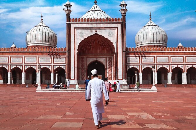 Customize Tip Based Tour of Old and New Delhi - Personal Guide and Driver