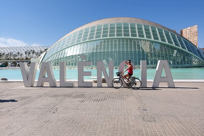 Discover Valencia Bike Tour - City Center Meeting Point - Highlights of the Bike Tour