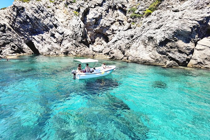 Dubrovnik Self-Drive Boat Rental for up to 6 People - Included in the Rental Price