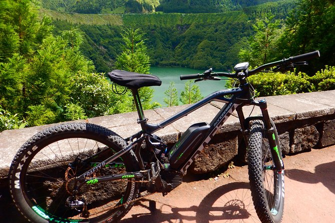 E-Bike Sete Cidades - All Mountain Bike Program - Soaking Up the Sights