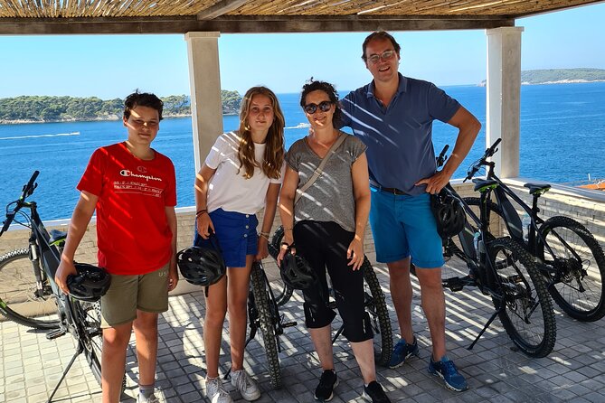 E-Bike Tour + Gourmet Snack + Wine Tasting (Small Group) - Included Experiences