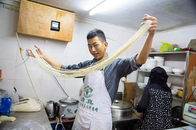 Eat Like a Local: Street Breakfast Tour in Shanghai - Meeting and Pickup