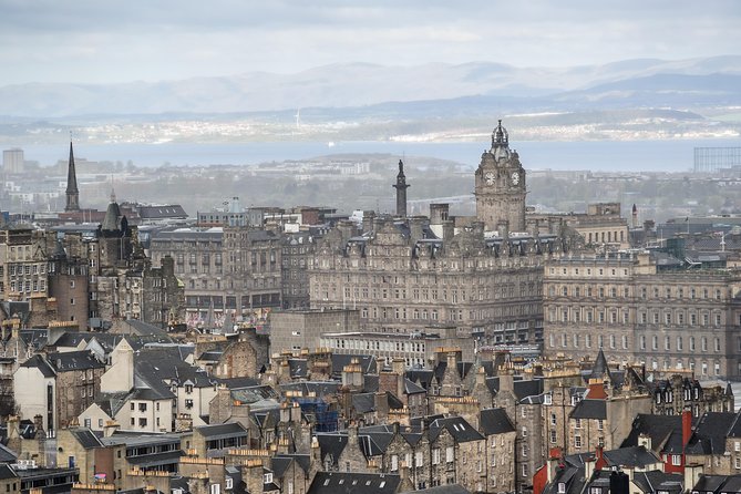 Edinburgh 3 Hour Walking Tour With Italian Tour Guide - Tour Highlights