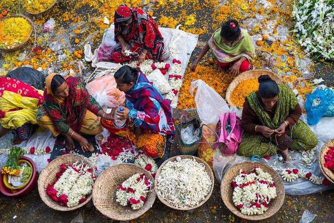 Explore Dhaka City in a Local Way !! - Traditional Modes of Transport