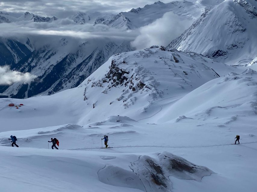 Freshfields/Lambe Glacier: Ski Basecamp - Schedule and Daily Activities