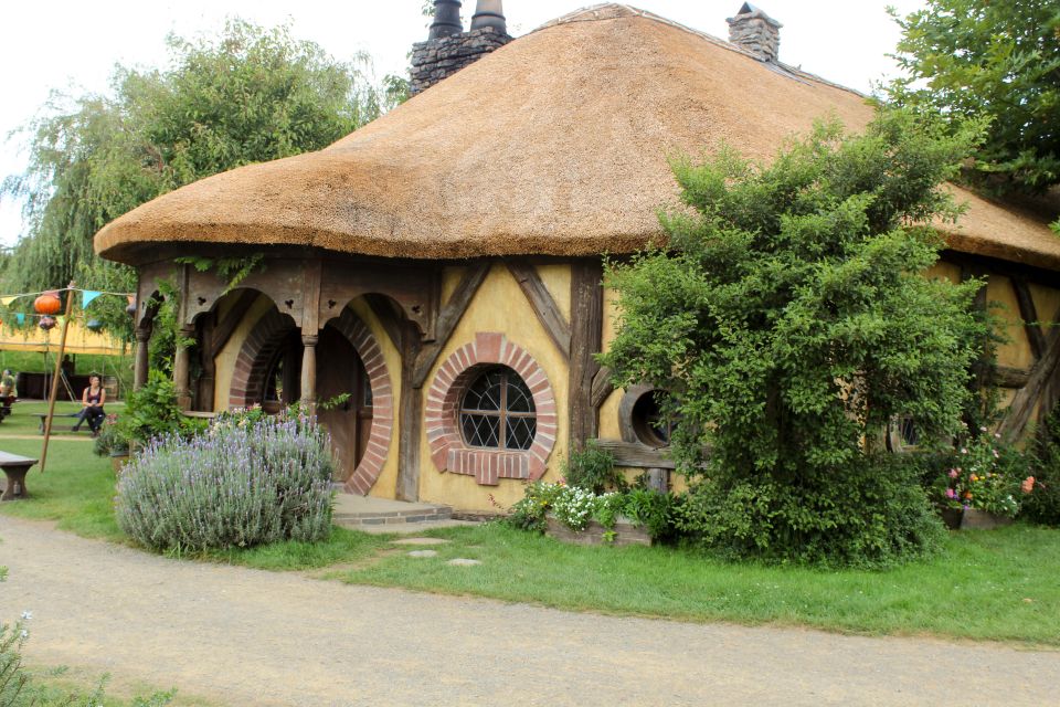 From Auckland: Hobbiton & Rotorua Tour With Lunch at Te Puia - Pricing and Inclusions