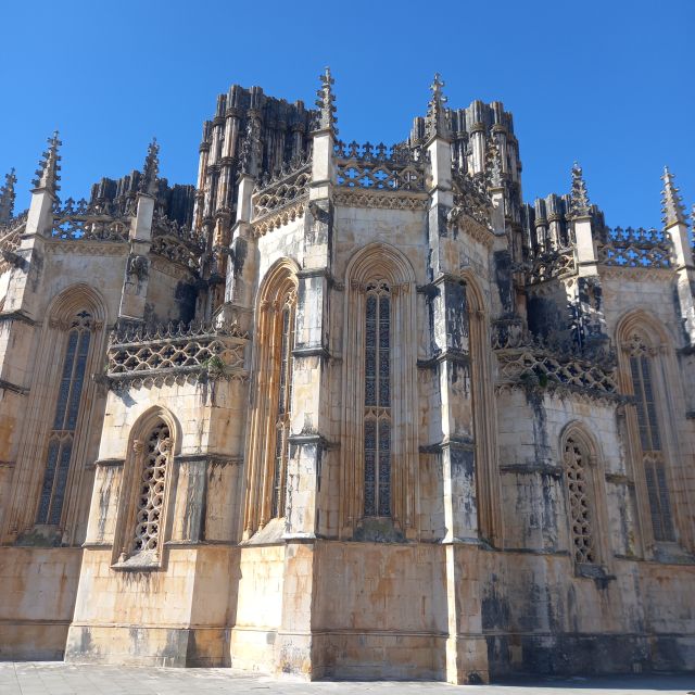 From Caldas Da Rainha: Alcobaça and Batalha Monasteries Tour - Alcobaca Monastery