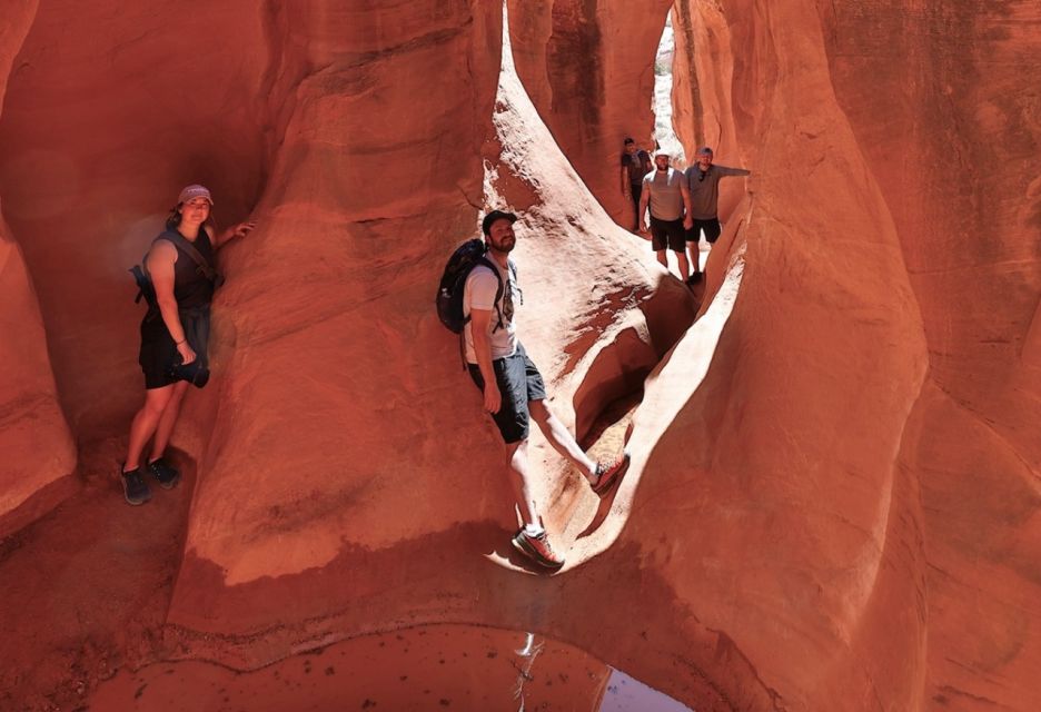 From Escalante: Dry Fork, Peekaboo & Spooky Slot Canyon Tour - Peekaboo Slot Canyon